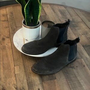 Crown Vintage Dark Gray Chelsea Boots